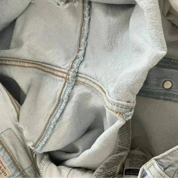 Levi's Ribcage Shorts Size 18 - Picture 11 of 11